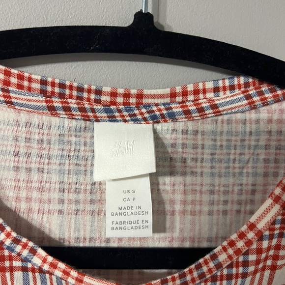 H&M twist front crop top - Picture 2 of 4